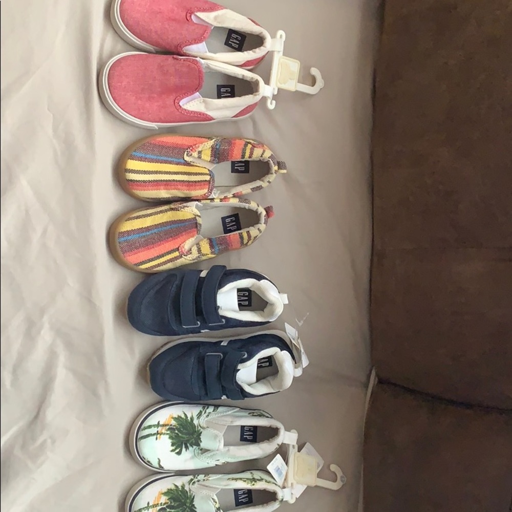 Brand New toddler boys trendy gap sneakers